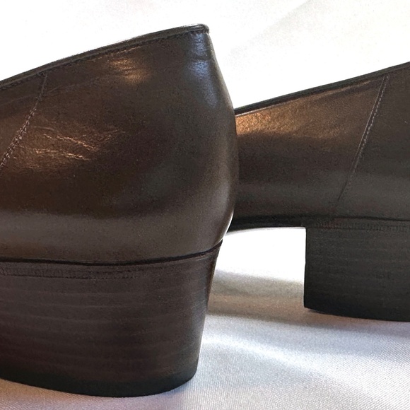 Vintage CELINE Brown Leather Loafer Pumps Gold Hardware Size 37.5 (37-1/2) US-7 - Picture 13 of 16